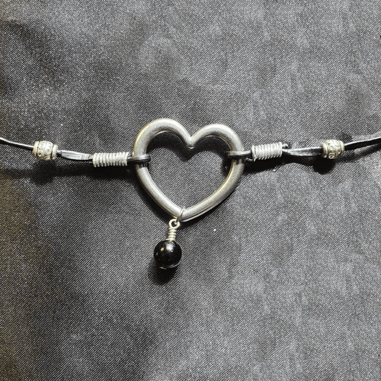 Heart Drop Choker - The Stormy Cauldron